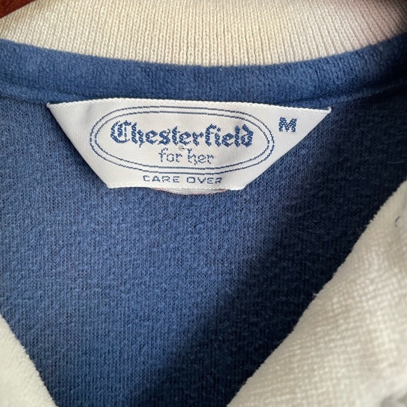 Vintage 1980’s Chesterfield for her velour top - Picture 3 of 10